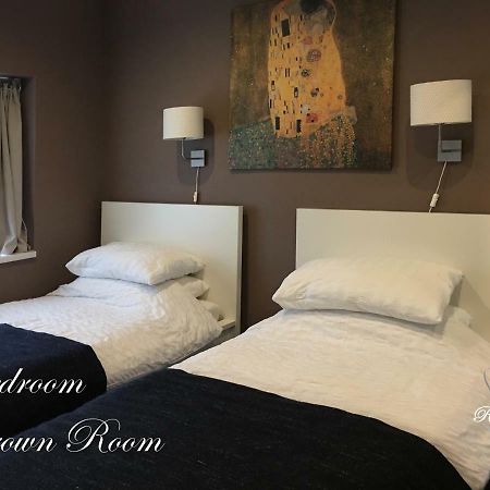 Vika Residence Deluxe Apartments Wednesbury Holiday Resort Bagian luar foto