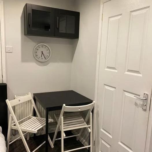 Vika Residence Deluxe Apartments Wednesbury Holiday Resort Bagian luar foto